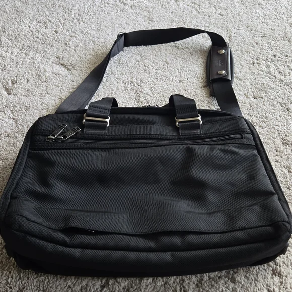 TUMI Black Bag 12x15 - Picture 9 of 9